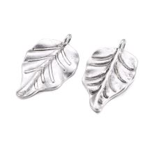 Metalliriipus kapea lehti 30x18 mm antiikkihopeanväri 1 kpl