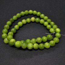 Tukkuerä kivihelmi pyöreä 8 mm keltainen jade kirkas oliivinvihreä (V) n. 39 cm nauha